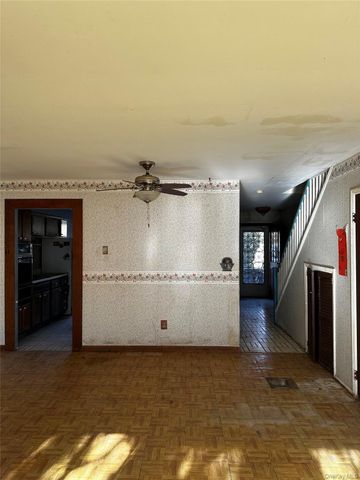 166 Halgren Crescent, Haverstraw, NY 10927