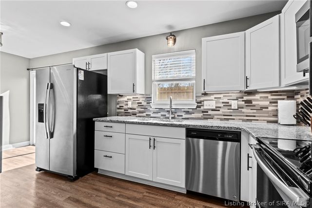 3082 Wooded Way, Jeffersonville, IN 47130