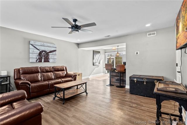 3082 Wooded Way, Jeffersonville, IN 47130