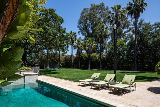393 Atherton Avenue, Atherton, CA 94027