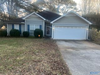 108 Ann Bradley Drive, Huntsville, AL 35811