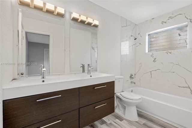 3303 NW 37th Ave 3303, Lauderdale Lakes, FL 33309