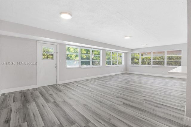 3303 NW 37th Ave 3303, Lauderdale Lakes, FL 33309