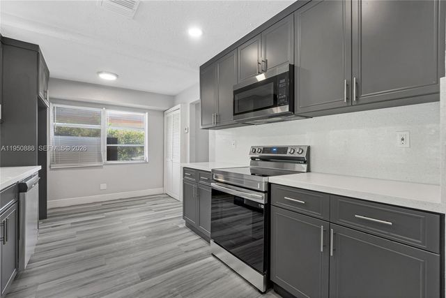 3303 NW 37th Ave 3303, Lauderdale Lakes, FL 33309