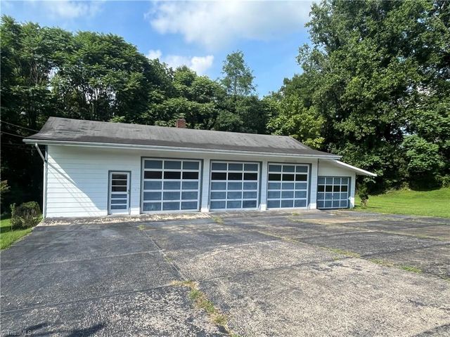 1513 Pittman Street, Mount Airy, NC 27030