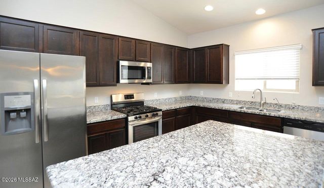 9073 W Birchover Drive, Marana, AZ 85653