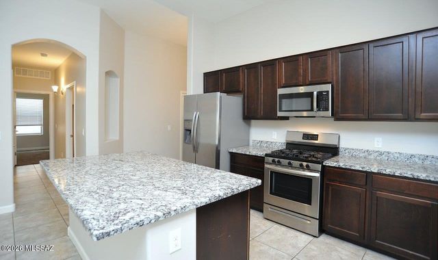 9073 W Birchover Drive, Marana, AZ 85653