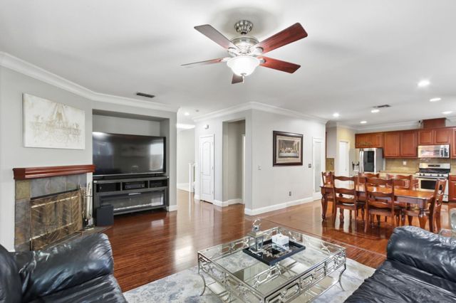 7729 Tennis Ct, Antelope, CA 95843