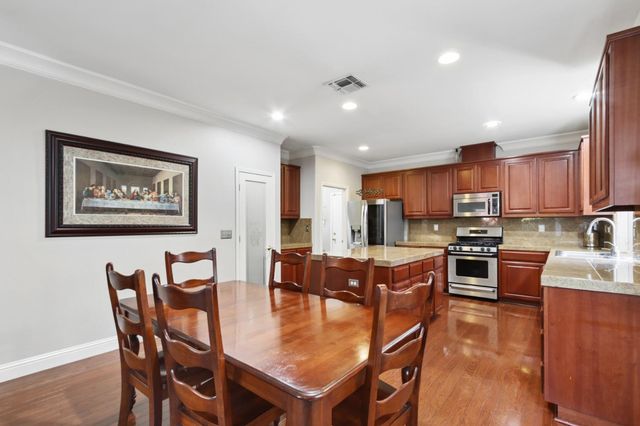 7729 Tennis Ct, Antelope, CA 95843