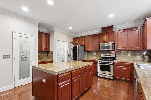 7729 Tennis Ct, Antelope, CA 95843