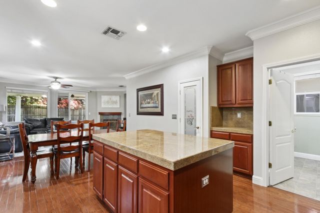 7729 Tennis Ct, Antelope, CA 95843