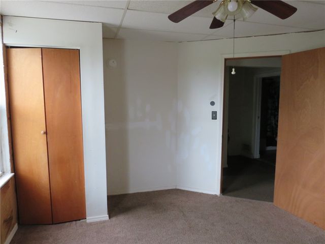276 Mckinley St, Braddock Hills, PA 15221