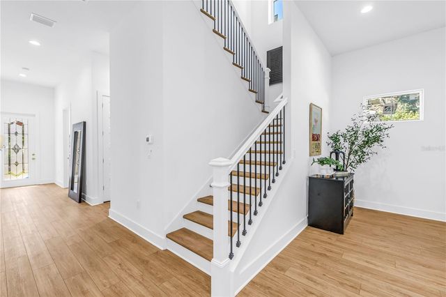 1025 42ND AVENUE N, St Petersburg, FL 33703