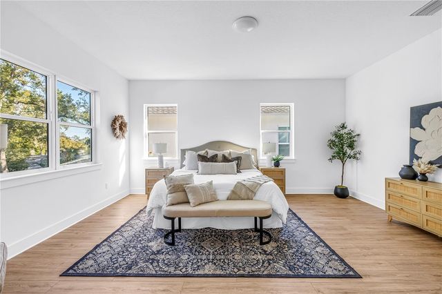 1025 42ND AVENUE N, St Petersburg, FL 33703