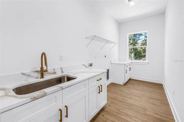 1025 42ND AVENUE N, St Petersburg, FL 33703