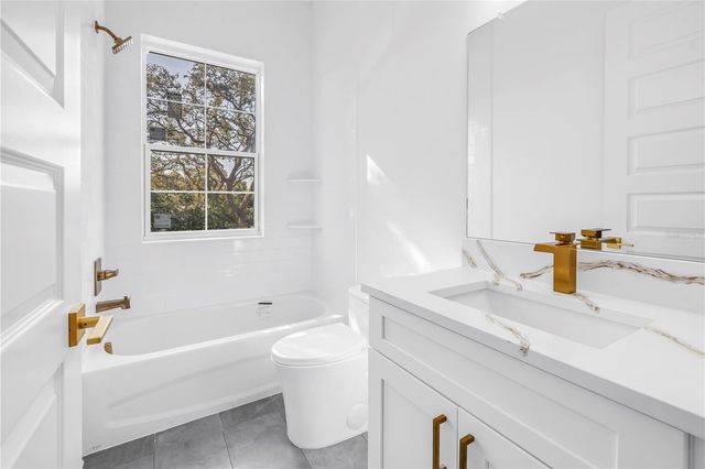 1025 42ND AVENUE N, St Petersburg, FL 33703