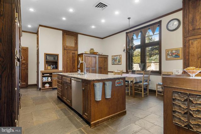 745 NEWTOWN RD, Villanova, PA 19085