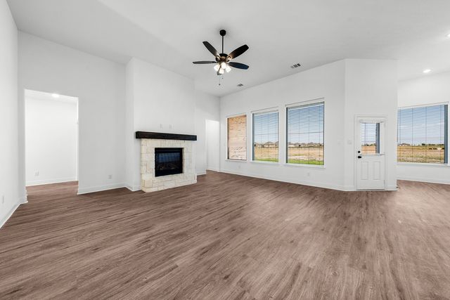 8335 Forest Glade Drive, Greenville, TX 75402