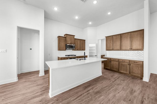 8335 Forest Glade Drive, Greenville, TX 75402