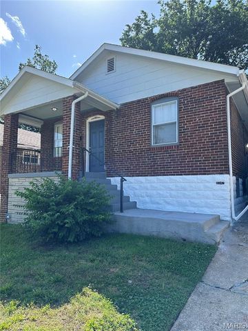 8347 Octavia Avenue, St Louis, MO 63136