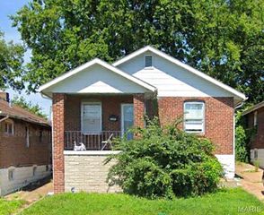 8347 Octavia Avenue, St Louis, MO 63136