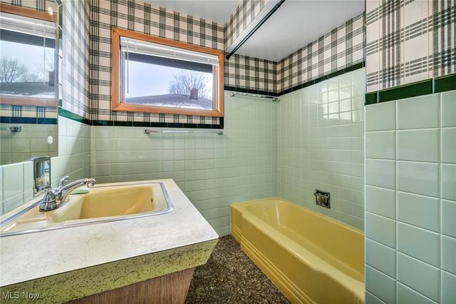 1171 Jason Avenue, Akron, OH 44314