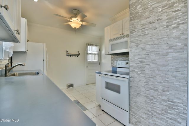 30 Forest Drive, Colonie, NY 12205