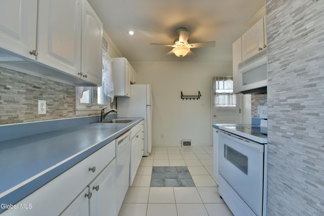 30 Forest Drive, Colonie, NY 12205