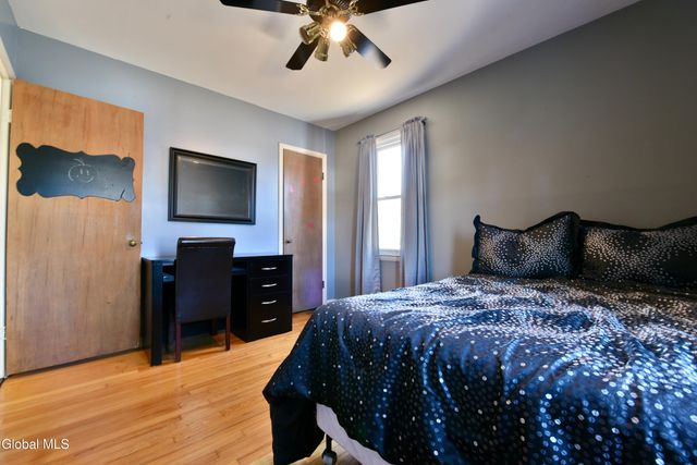 30 Forest Drive, Colonie, NY 12205