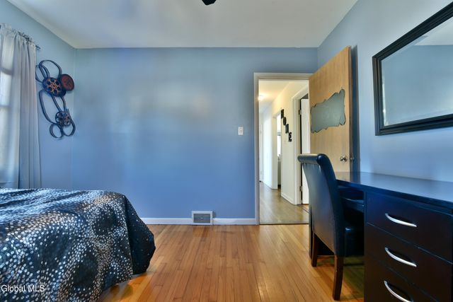 30 Forest Drive, Colonie, NY 12205