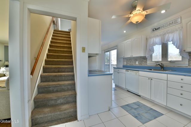 30 Forest Drive, Colonie, NY 12205