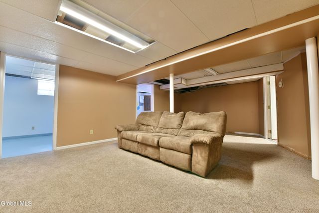 30 Forest Drive, Colonie, NY 12205