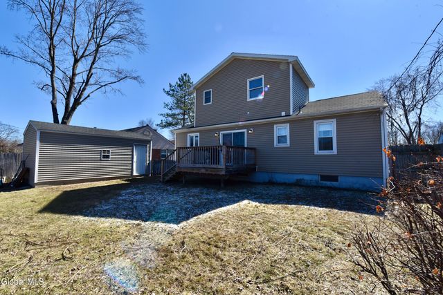 30 Forest Drive, Colonie, NY 12205