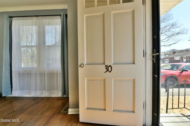 30 Forest Drive, Colonie, NY 12205