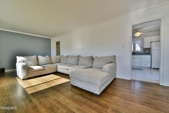 30 Forest Drive, Colonie, NY 12205