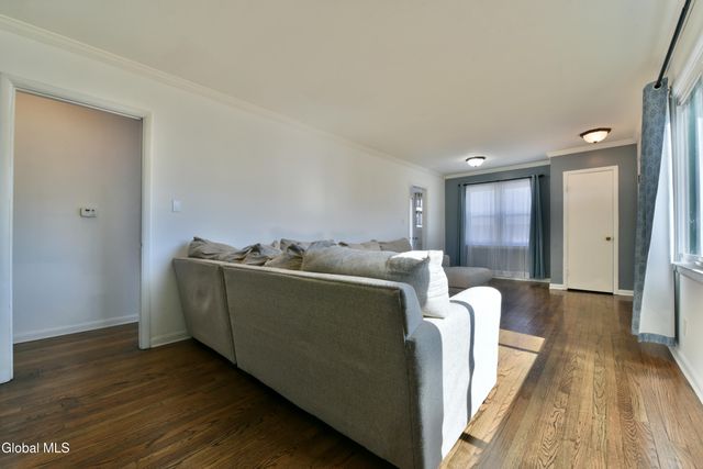 30 Forest Drive, Colonie, NY 12205