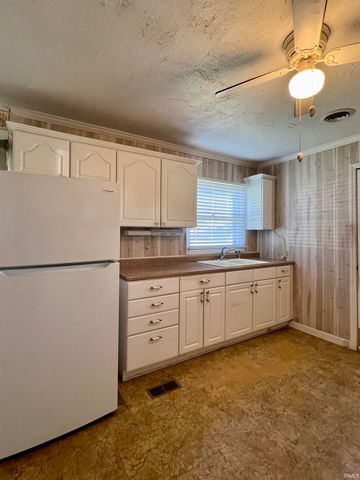 324 W GRISSOM Avenue, Mitchell, IN 47446