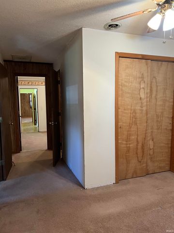 324 W GRISSOM Avenue, Mitchell, IN 47446