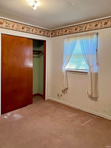 324 W GRISSOM Avenue, Mitchell, IN 47446