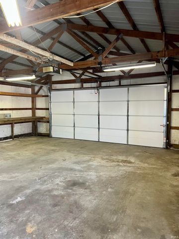324 W GRISSOM Avenue, Mitchell, IN 47446