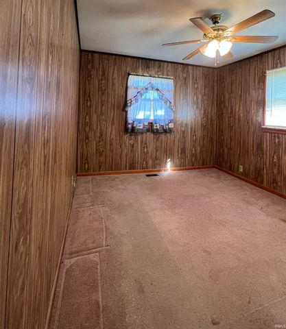 324 W GRISSOM Avenue, Mitchell, IN 47446