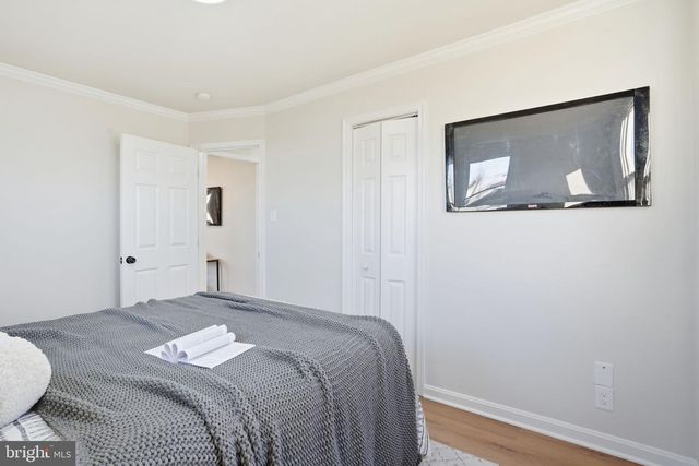 8233 LONGPOINT RD, Baltimore, MD 21222