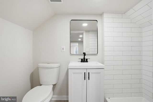 8233 LONGPOINT RD, Baltimore, MD 21222