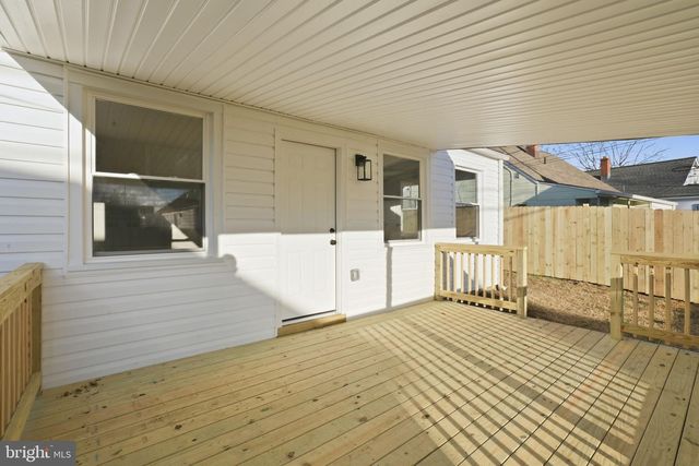 8233 LONGPOINT RD, Baltimore, MD 21222