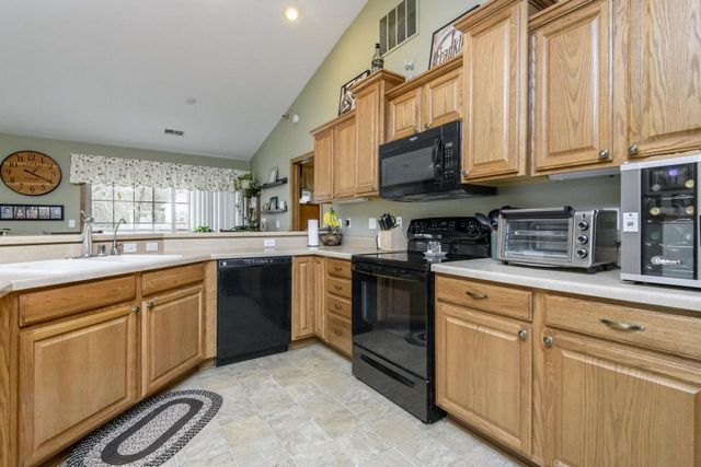 9245 S 54th STREET, Franklin, WI 53132
