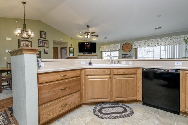 9245 S 54th STREET, Franklin, WI 53132