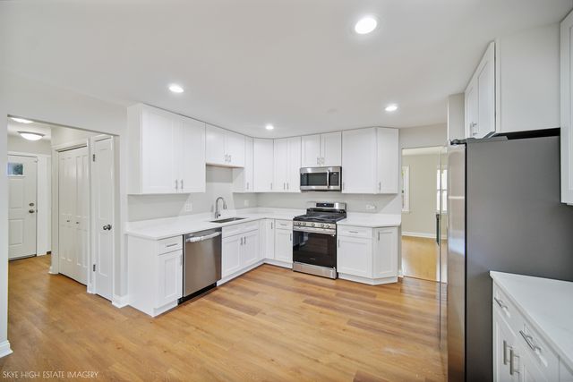 4228 Applewood Lane, Matteson, IL 60443
