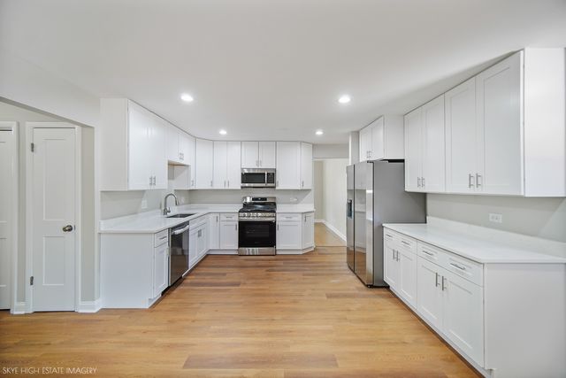 4228 Applewood Lane, Matteson, IL 60443