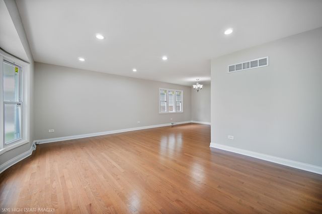 4228 Applewood Lane, Matteson, IL 60443