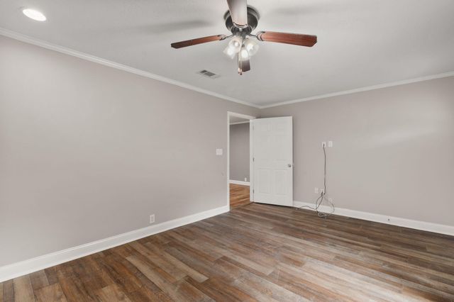 107 Forrest Dr, Petal, MS 39465